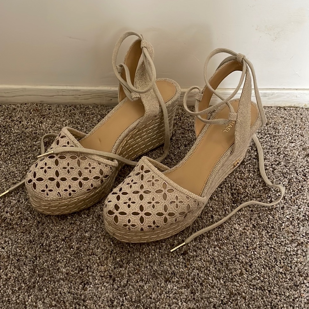 Michael Kors wedges size 8